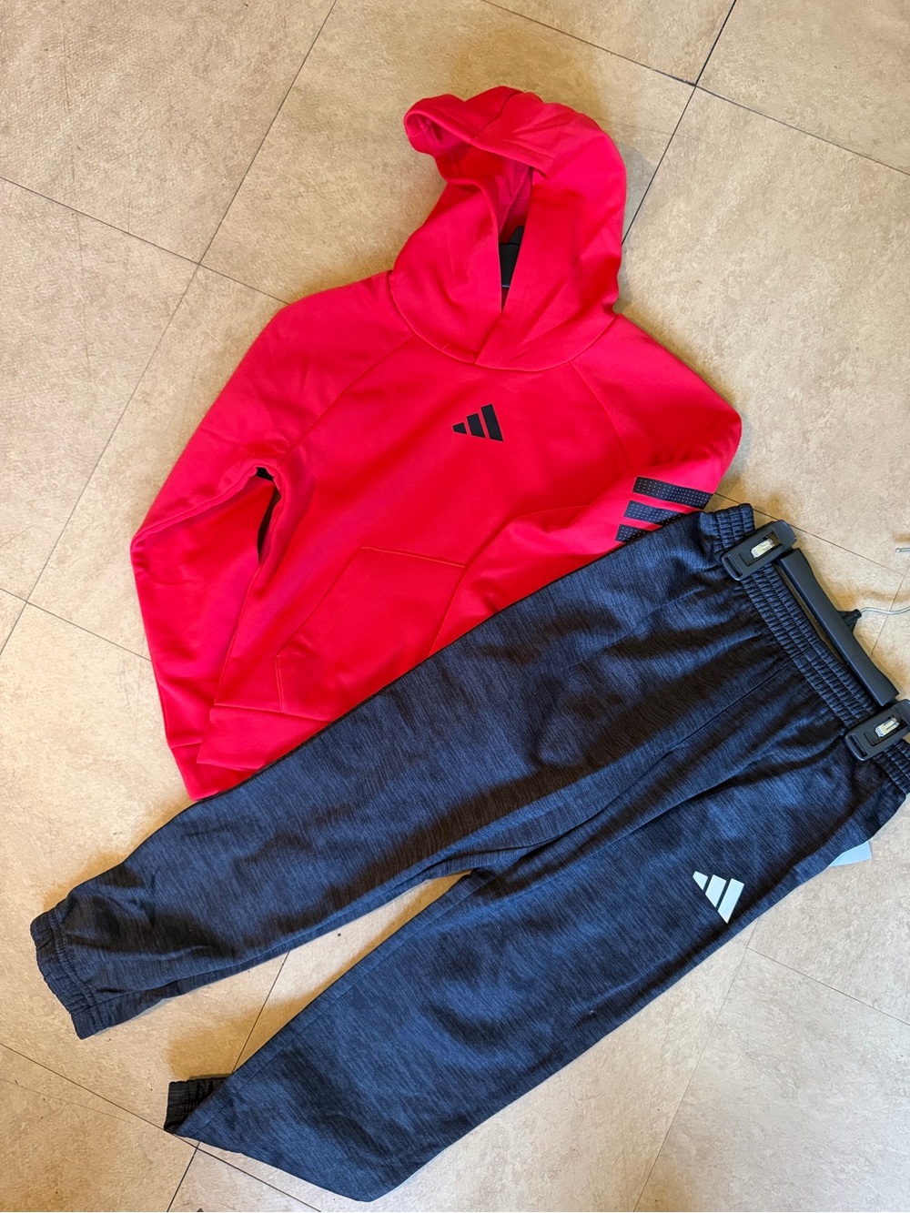 adidas Red Hoodie with Charcoal Gray Joggers Kids Set size 7 new